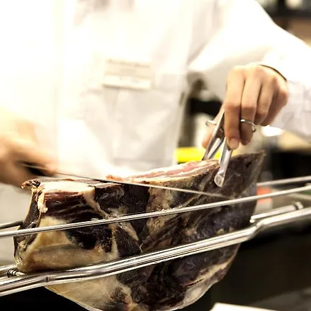 ホテル ダ ムジカ 4*